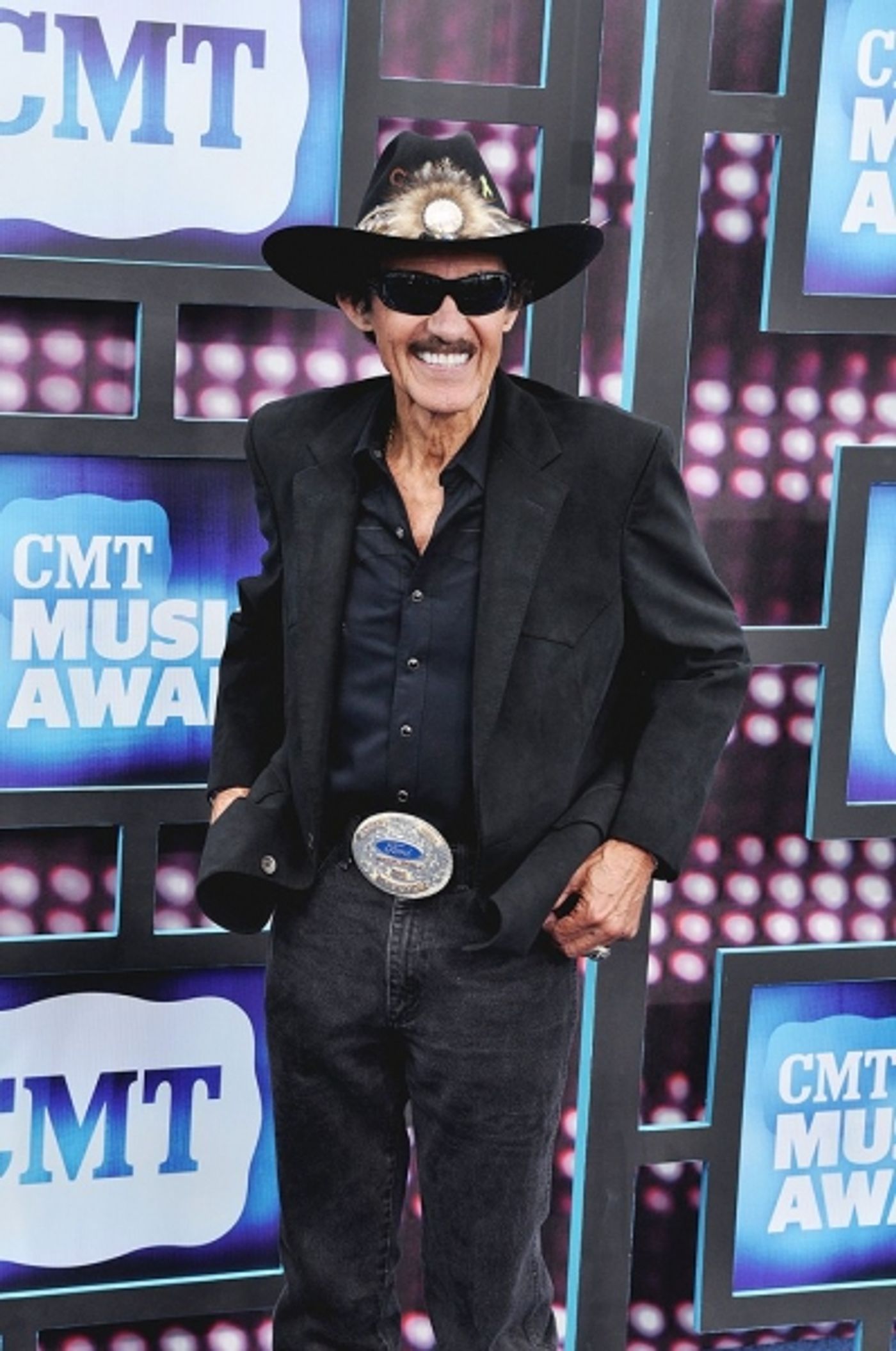 Photo Coverage: CMT Awards Red Carpet Arrivals!  Image
