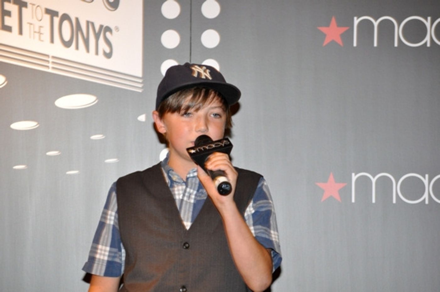 Photo Coverage: Macy's 'Sing For Your Tony Tickets' Finals  Image