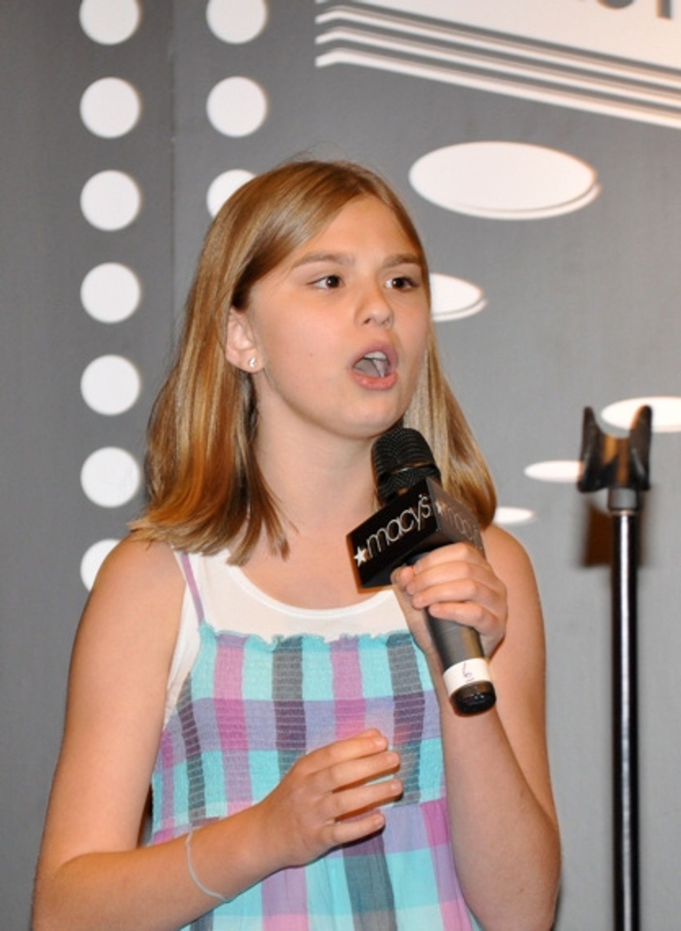 Photo Coverage: Macy's 'Sing For Your Tony Tickets' Finals  Image