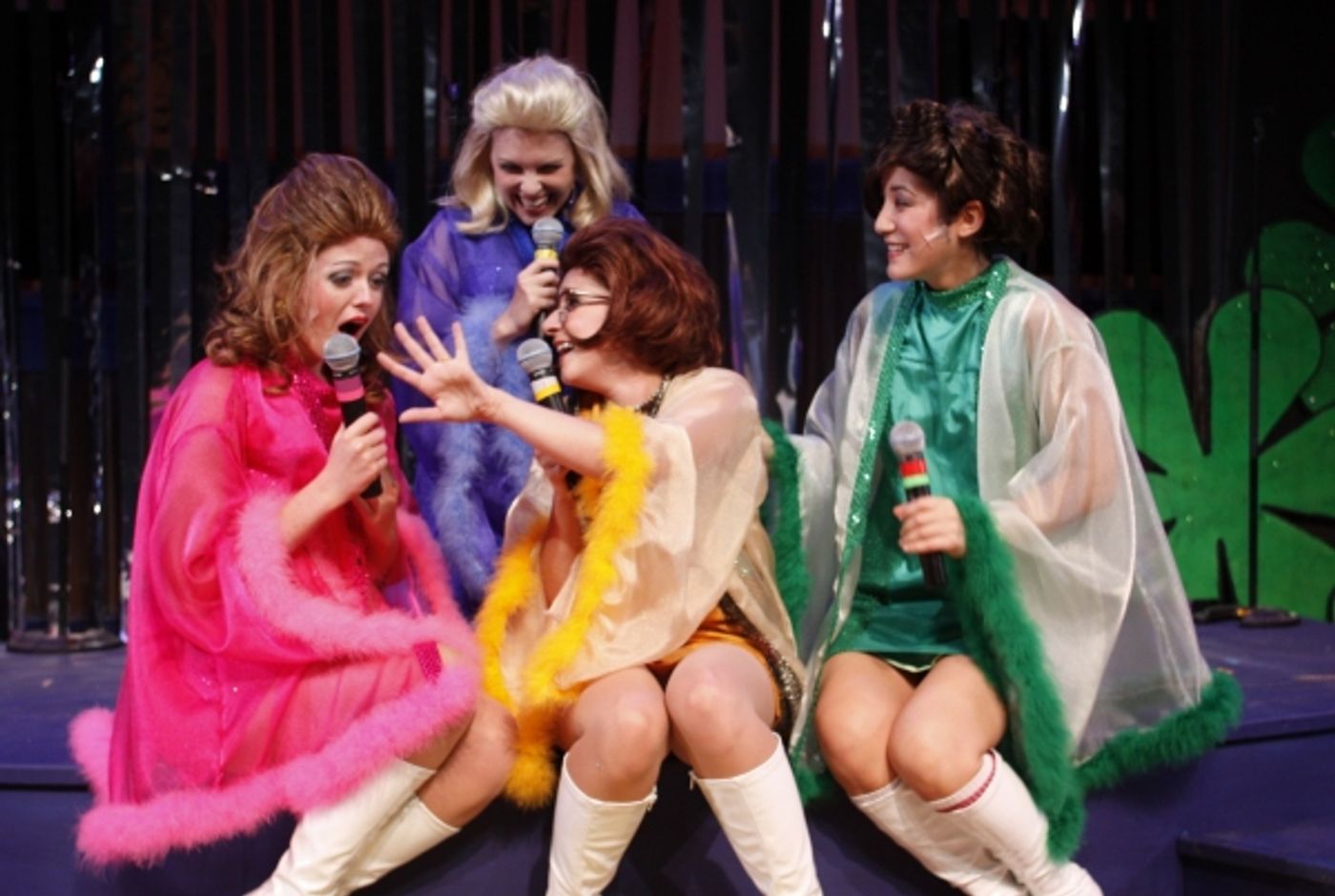 Photo Coverage: Gretna Theatre's THE MARVELOUS WONDERETTES To Close 6/13  Image