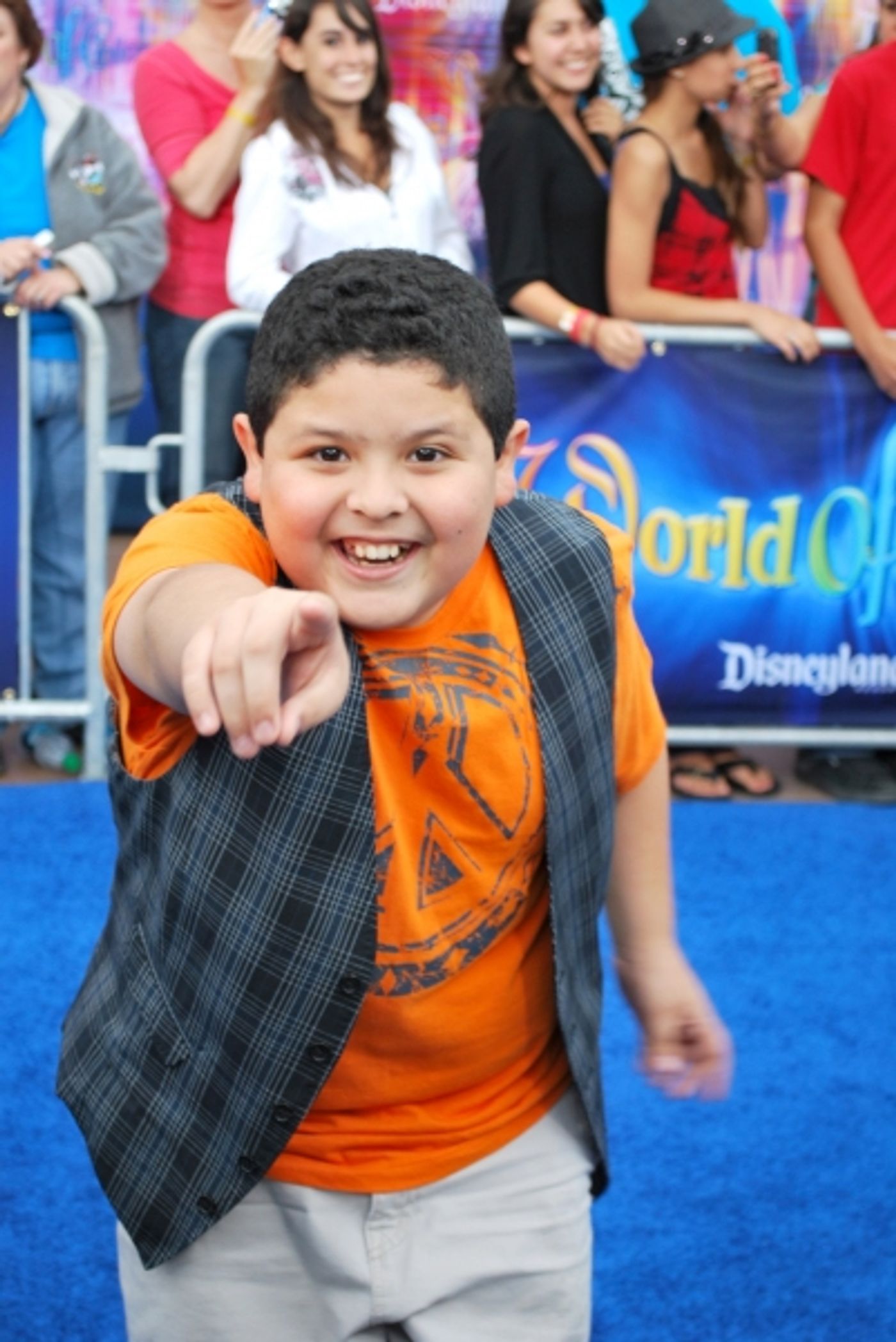 Photo Coverage: On the 'Blue Carpet' for Disney's WORLD OF COLOR  Image