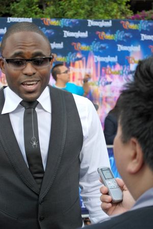Wayne Brady talks with BWW's Michael Lawrence Quintos @ BroadwayWorld Wayne Brady talks with BWW's Michael Lawrence Quintos Photo