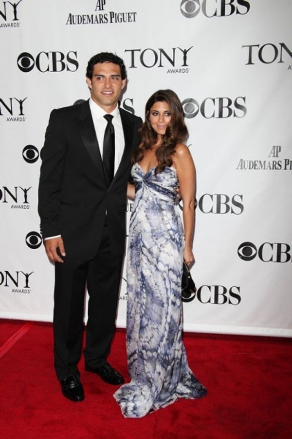 NY Jets' Mark Sanchez and Jamie-Lynn Sigler Photo