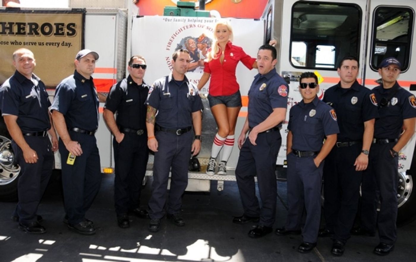 Photo Coverage: Madison & Strickland Attend Hard Rock's 'Burger Badge Bash'  Image