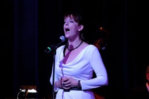 Julia Murney Photo