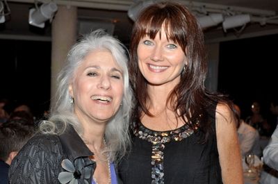 Jamie DeRoy and Lari White Photo