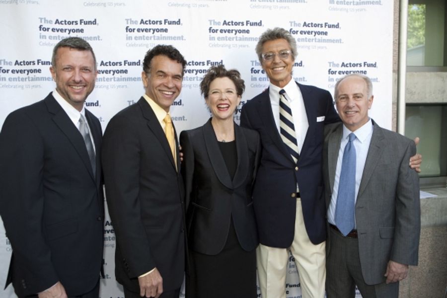 Photo Coverage: Bening Honors Stokes Mitchell at Actor's Fund Tonys Benefit Image