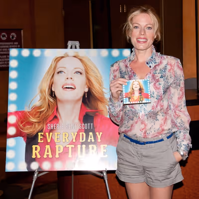 Sherie Rene Scott Photo