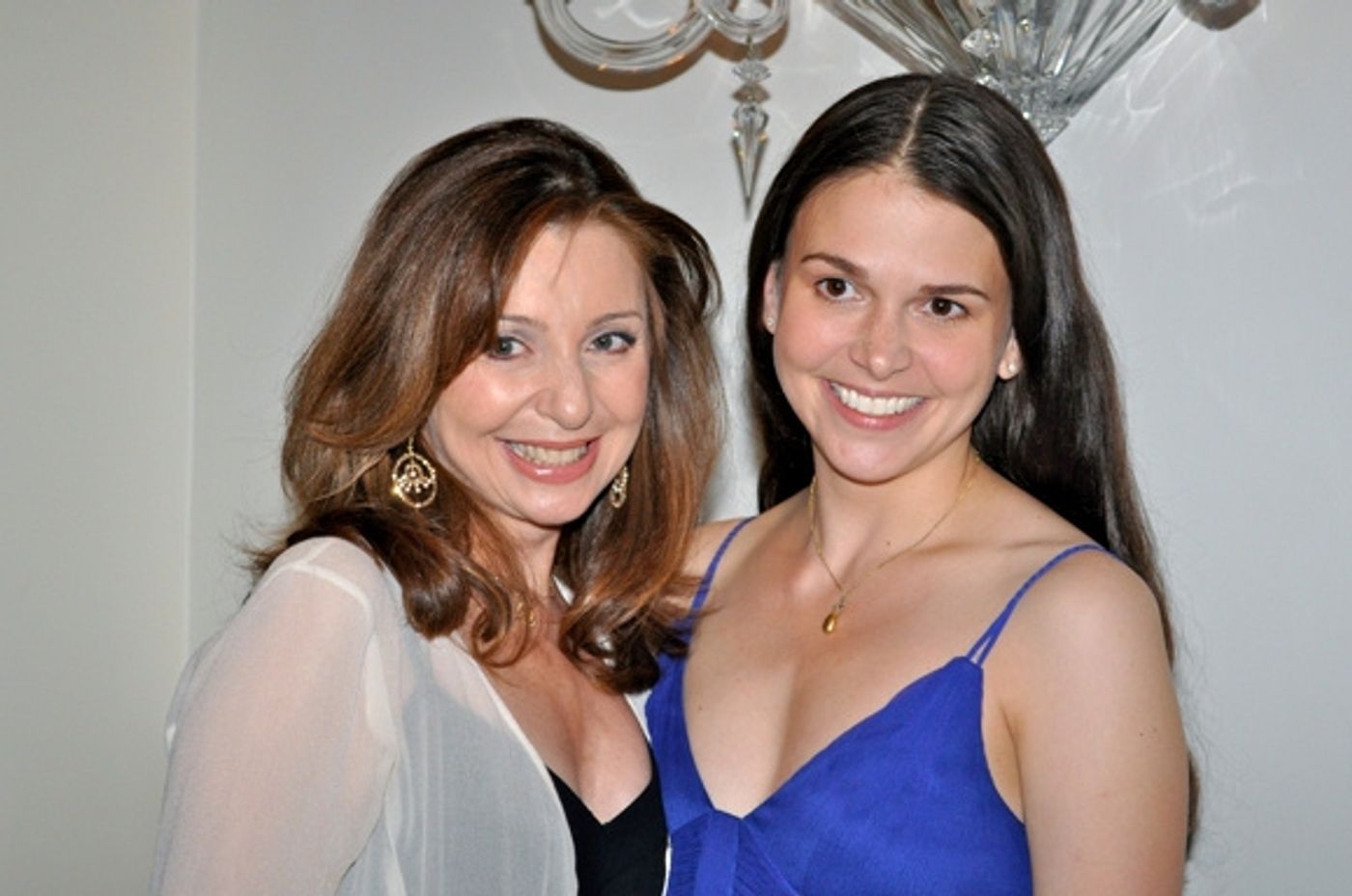 Photo Coverage: Sutton Foster Debuts at Cafe Carlyle  Image