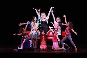 Megan Hilty performs Popular with BDF Students @ BroadwayWorld Megan Hilty performs Popular with BDF Students Photo