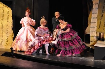 If It Won't Fit, Force It - Emily Goldberg, Elizabeth Berg, Jack F. Agnew and Betsy F Photo