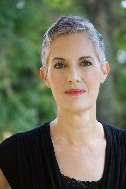 Sarah Dacey Charles Photo