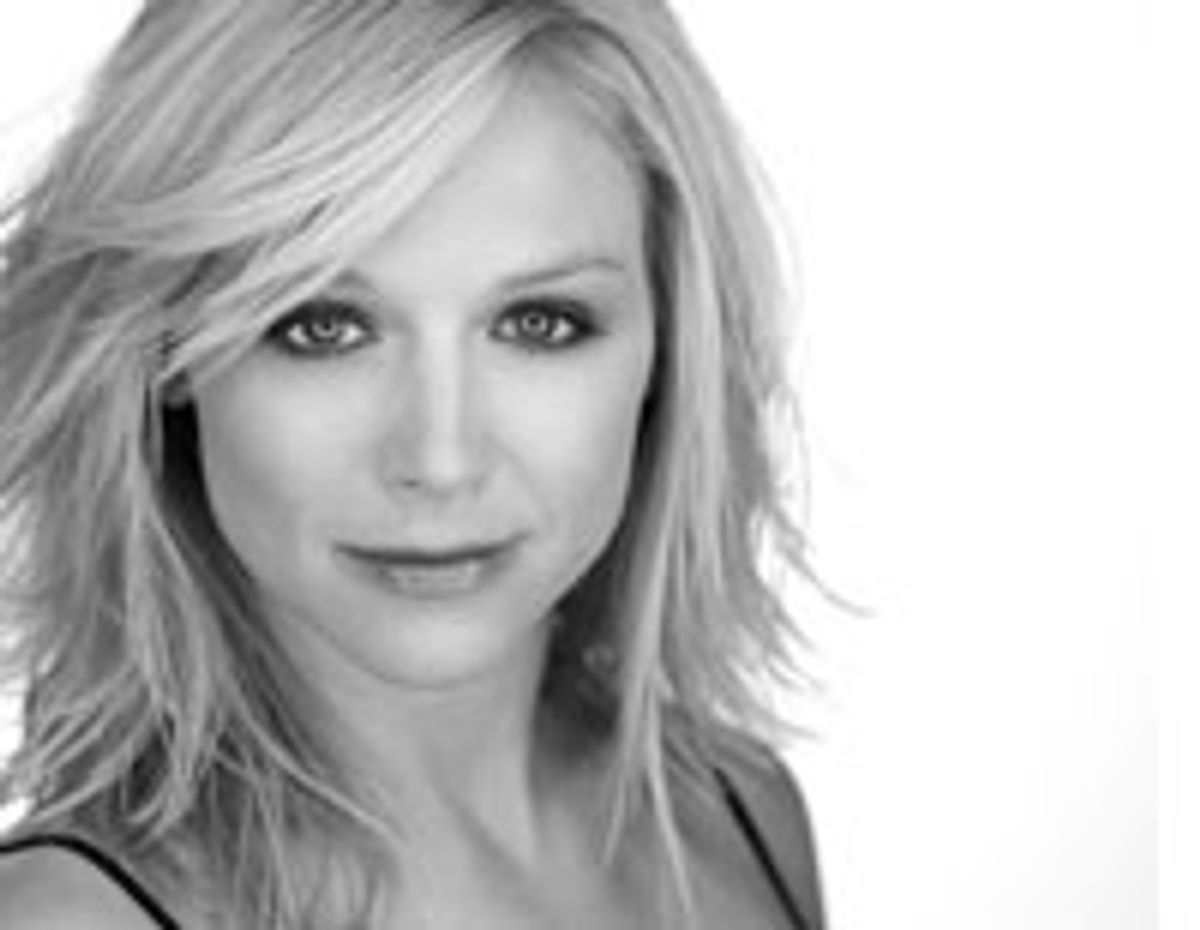Cara Cooper Headshot