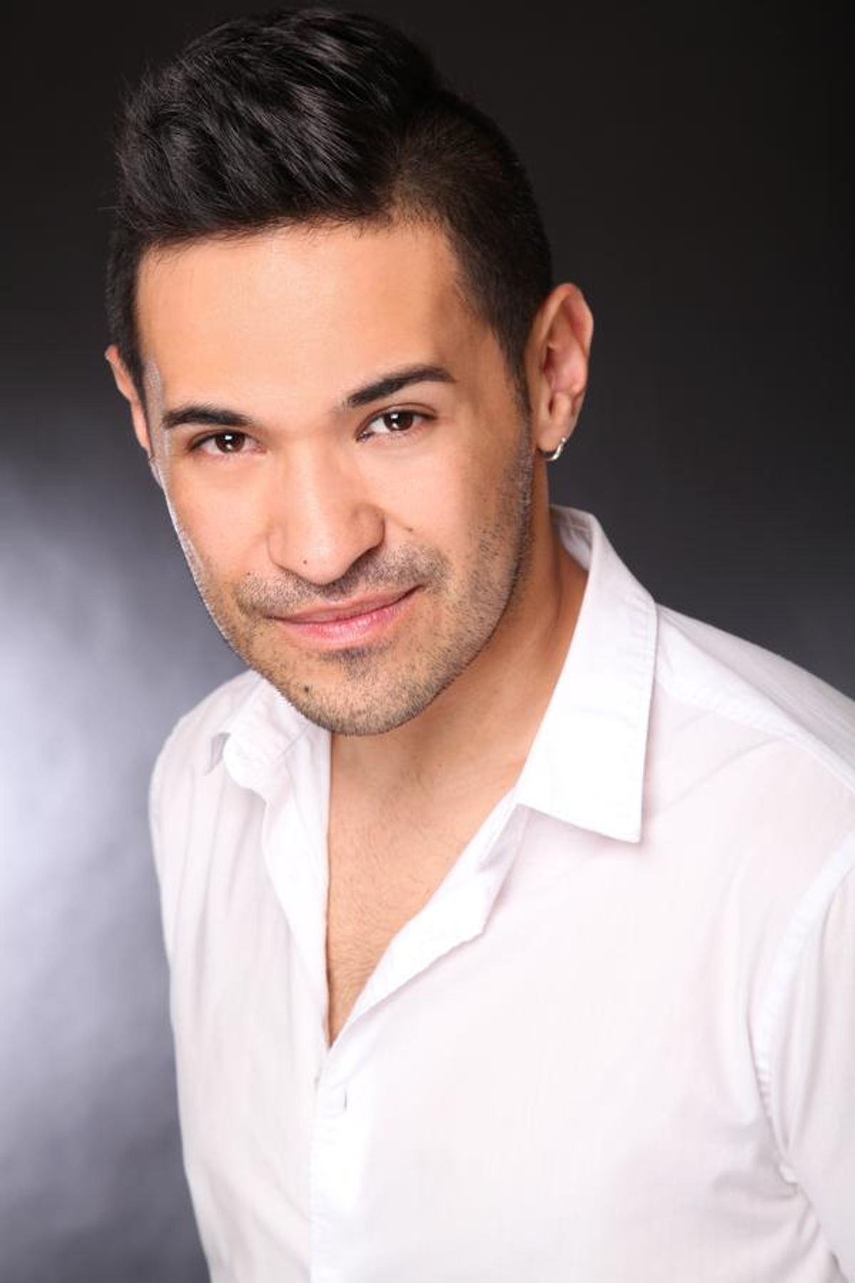 Roberto Araujo Headshot
