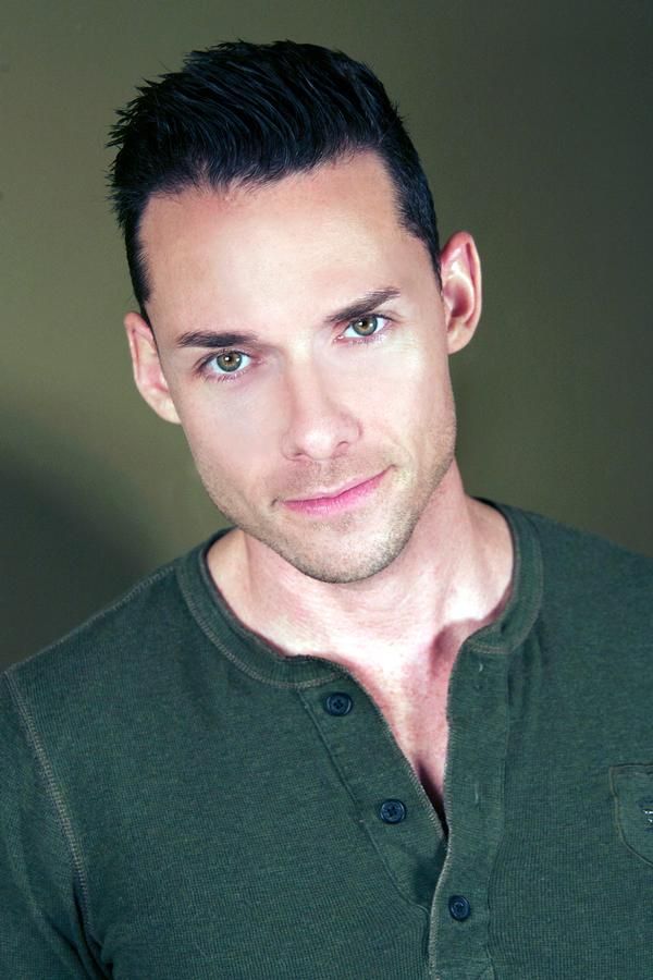 Aaron Rhyne Photo