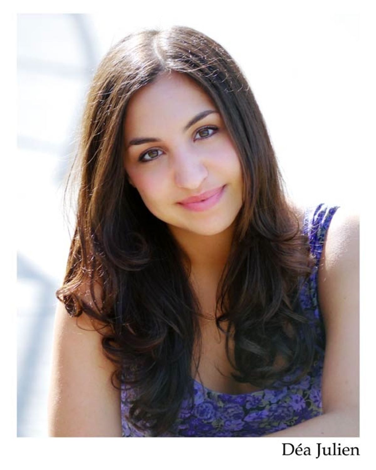 Dea Julien Headshot