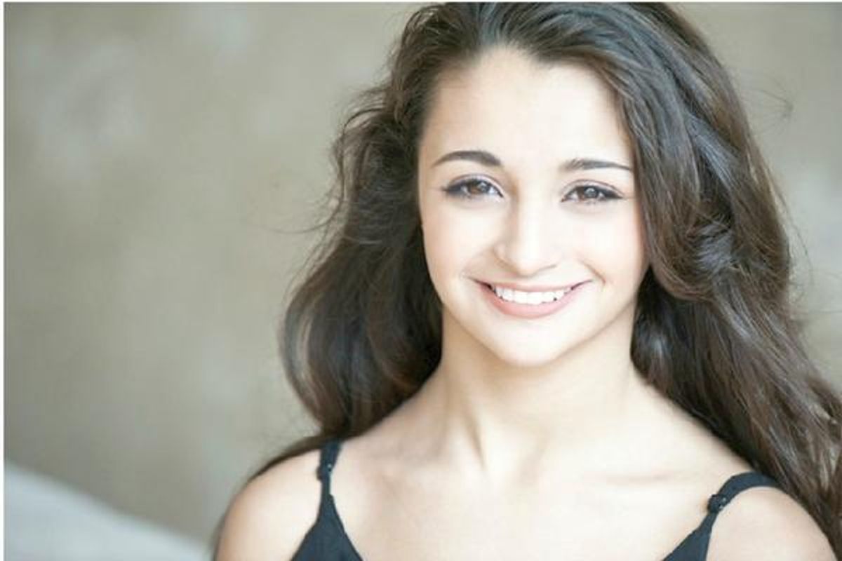 Salena Qureshi Headshot