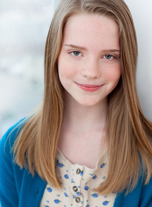 Sophie Thatcher Photo
