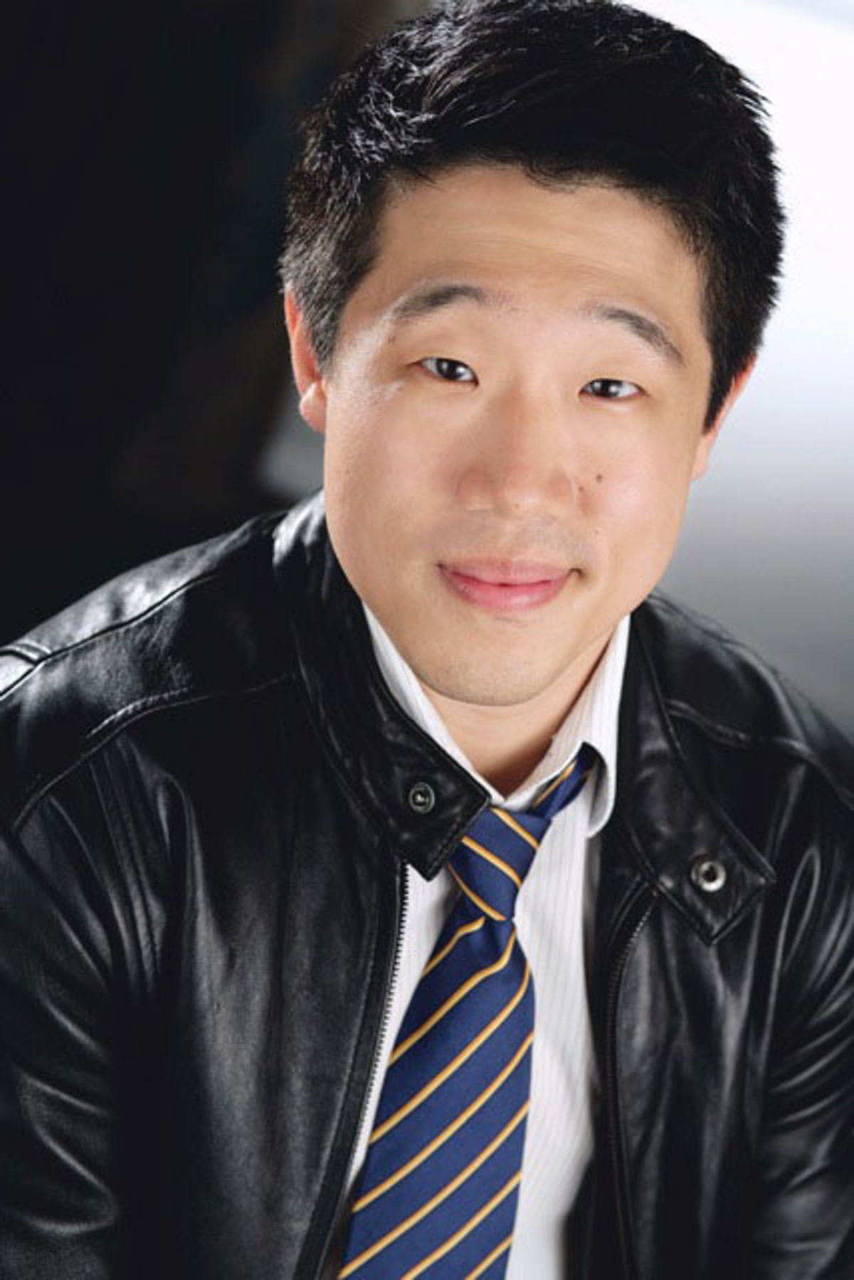 Raymond Lee Headshot