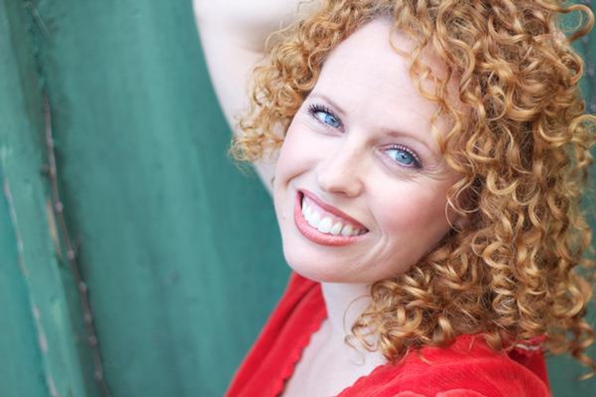 Cari Bell Headshot
