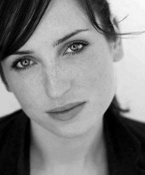 Zoe Lister-Jones Photo