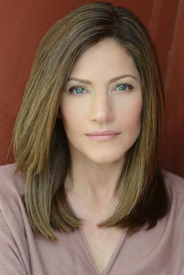 Laura Steele Photo