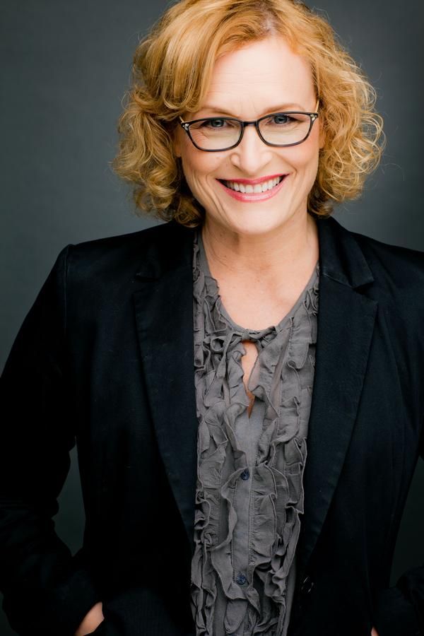 Elizabeth Dennehy Photo