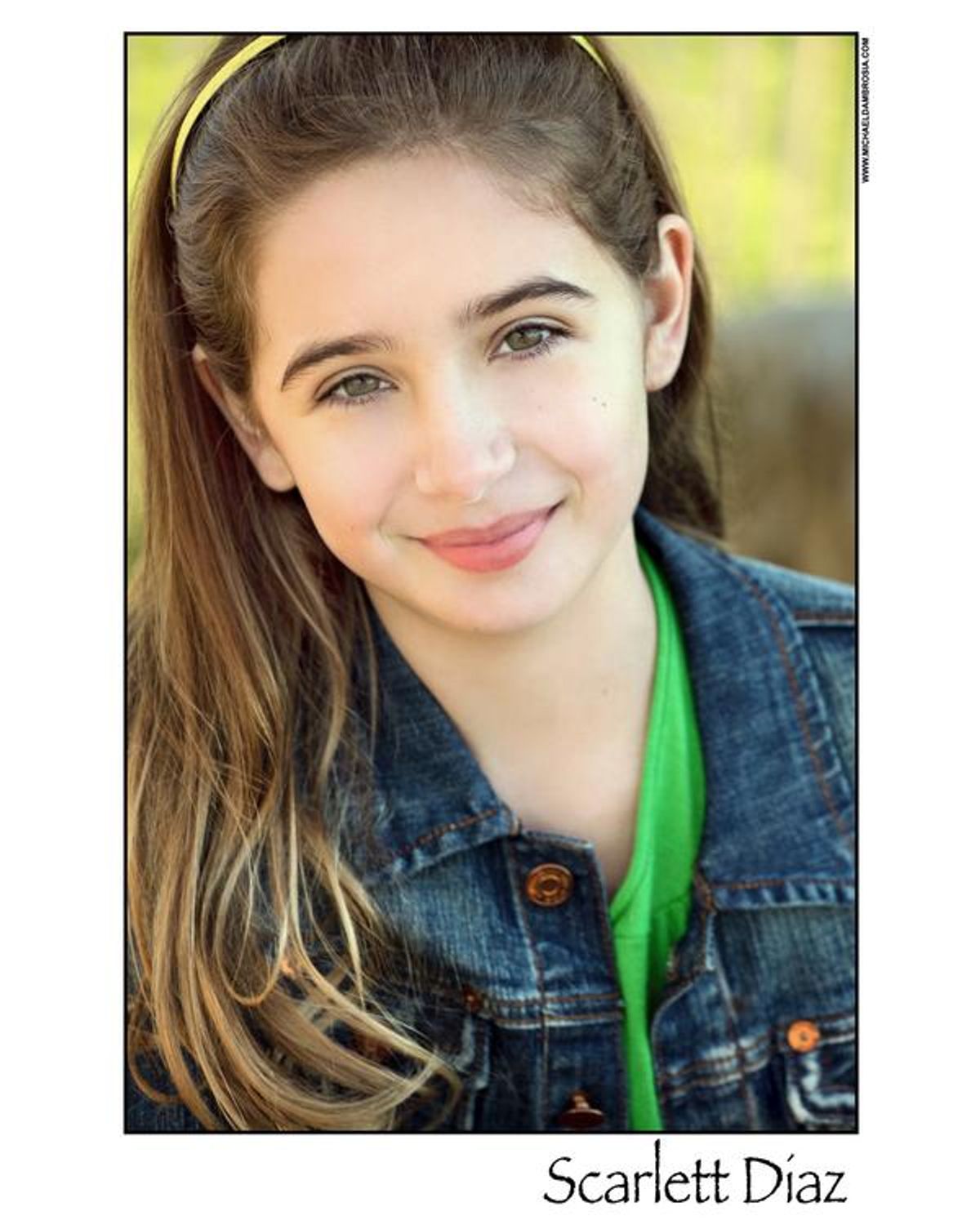 Scarlett Diaz Headshot