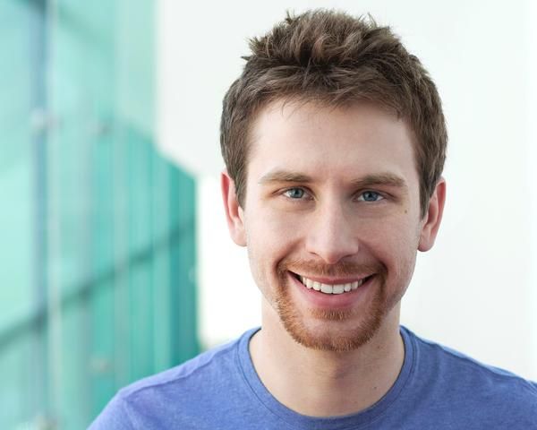 Alex Hanna Photo