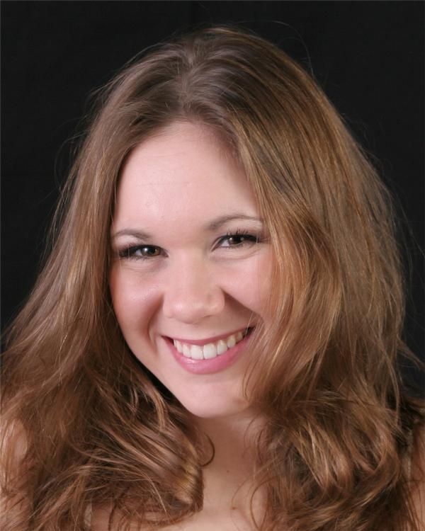 KACIE PHILLIPS Photo
