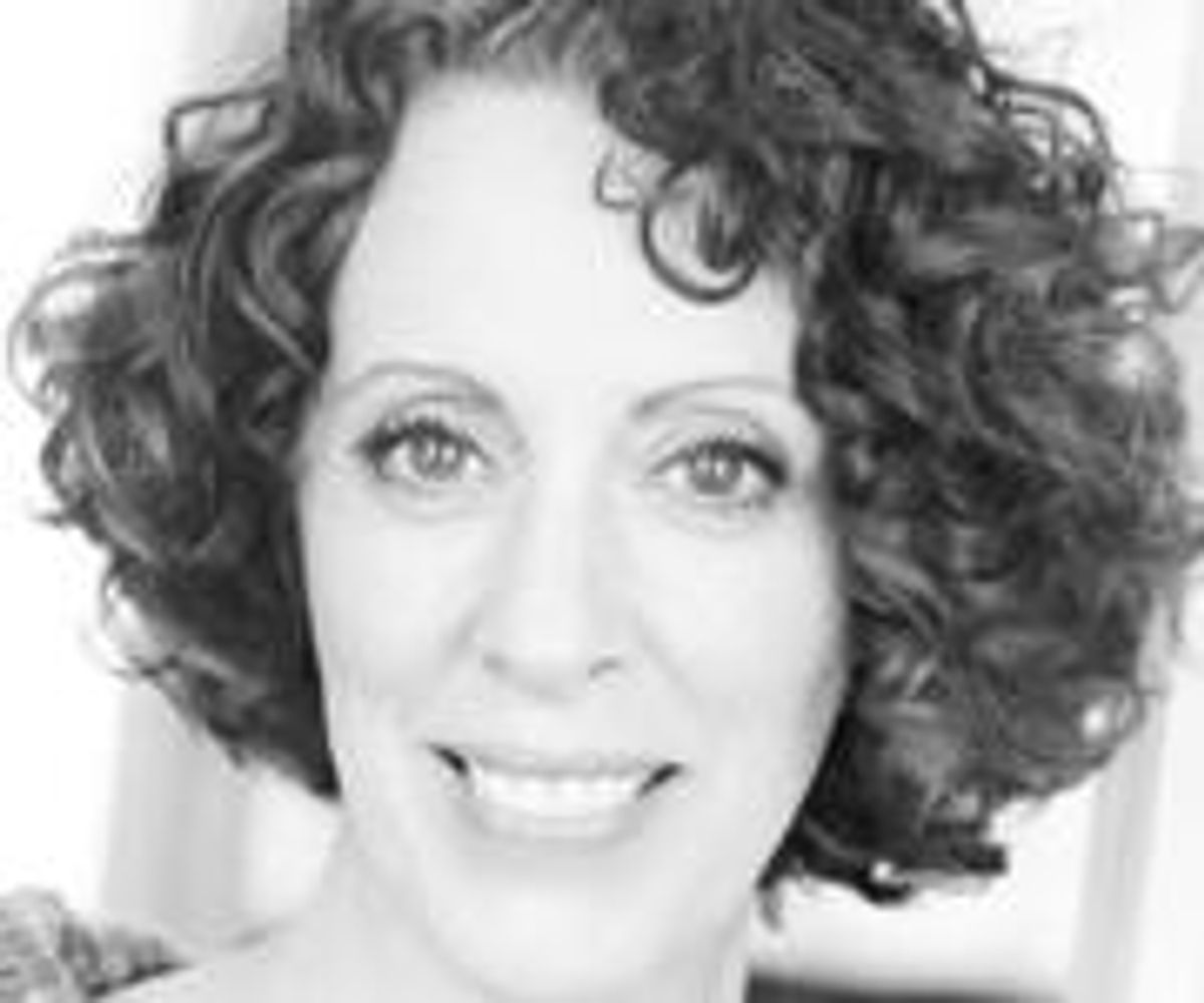 Ruth Gottschall Headshot