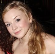 Emily Kinney Photo