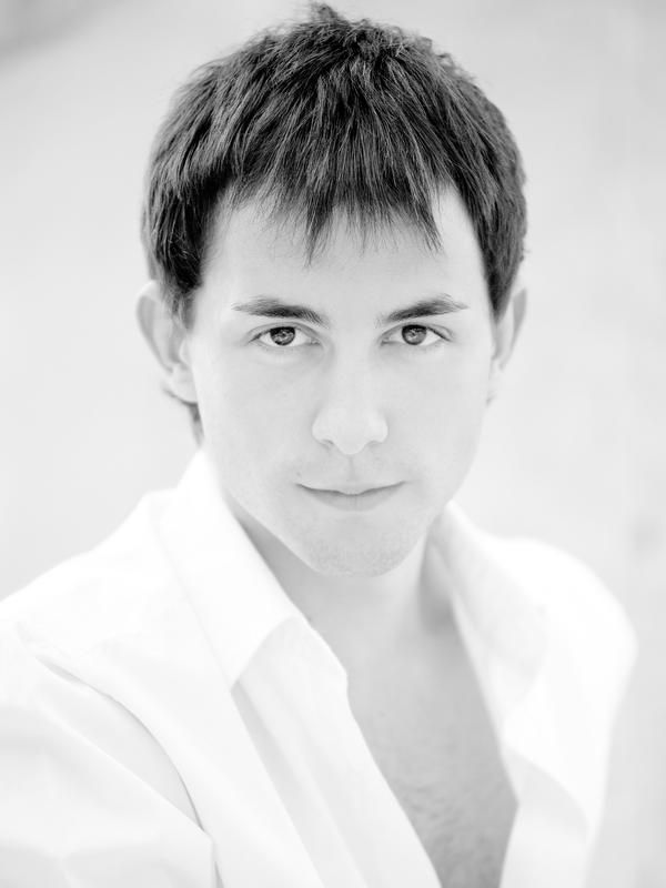Alberto Frías Photo