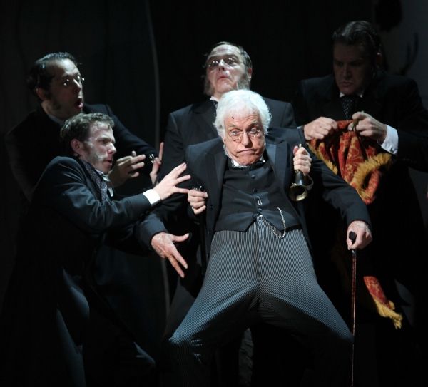 Photo Flash: Dick Van Dyke Returns to his MARY POPPINS Roots with Cameo Appearance at Ahmanson Theatre  Image