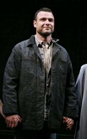 Liev Schreiber @ BroadwayWorld Liev Schreiber Photo