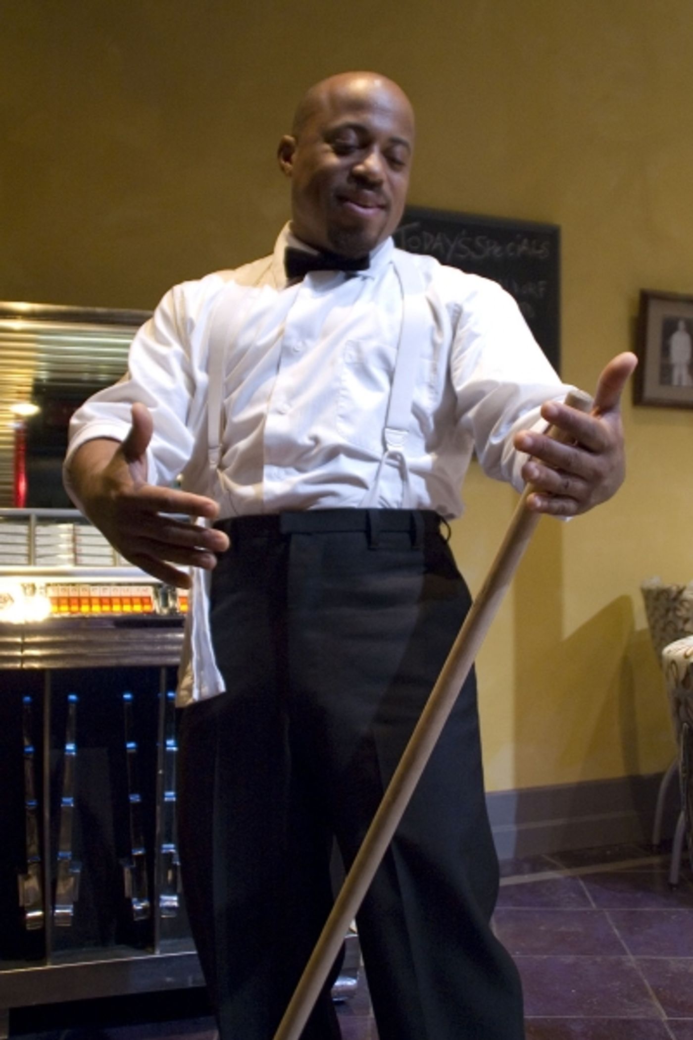 Photo Flash: TimeLine Theatre Presents MASTER HAROLD  Image