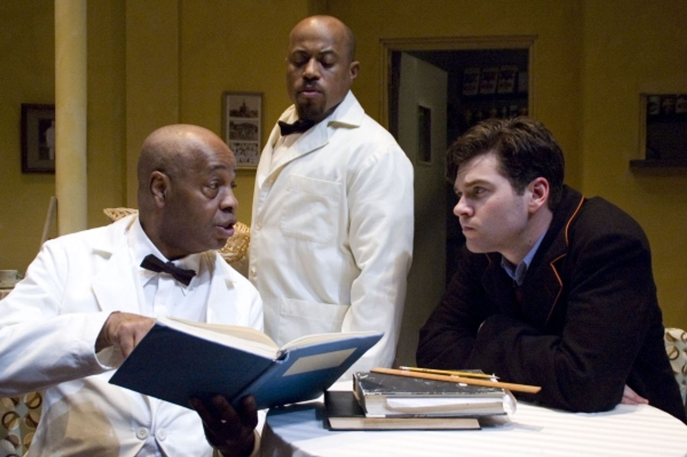 Photo Flash: TimeLine Theatre Presents MASTER HAROLD  Image