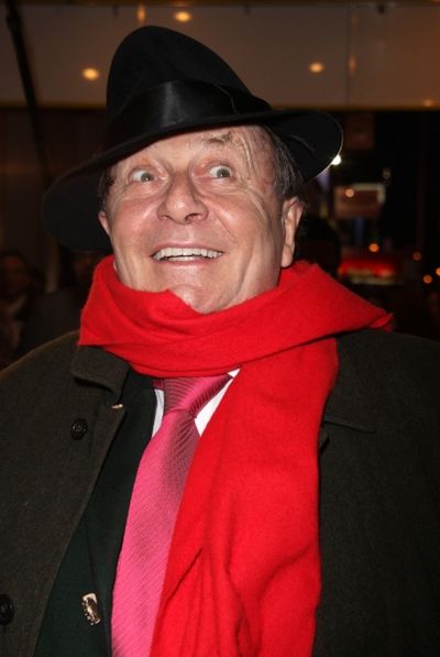 Barry Humphries aka Dame Edna Photo