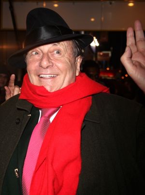 Barry Humphries aka Dame Edna @ BroadwayWorld Barry Humphries aka Dame Edna Photo