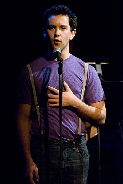 Alex Brightman Photo