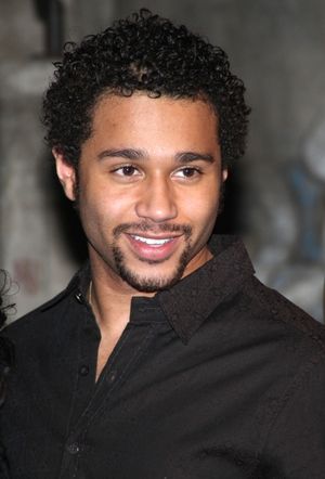 Corbin Bleu Photo