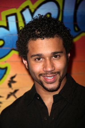 Corbin Bleu Photo