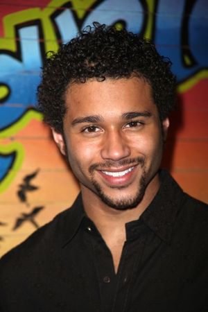 Corbin Bleu Photo