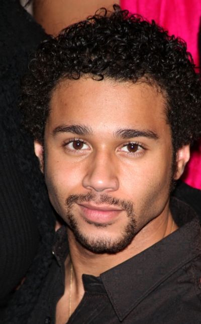 Corbin Bleu Photo