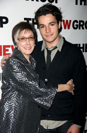 Robyn Goodman & Christopher Abbott Photo