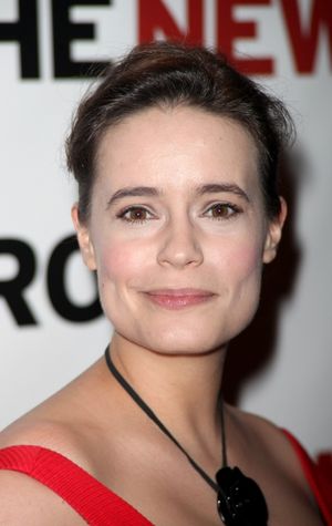 Elizabeth Jasicki Photo