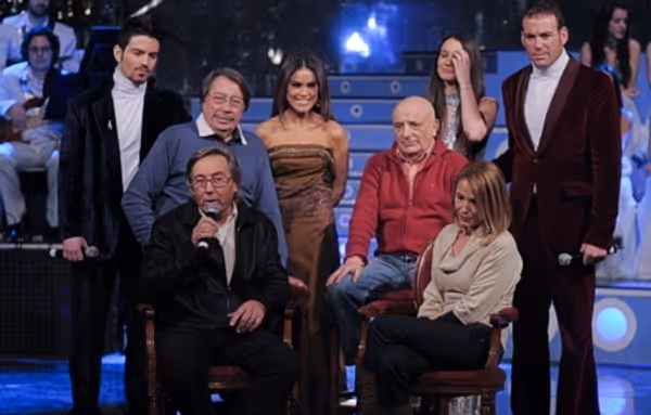AtrÃ¡s, Jon Allende, Fernando Navarrete, Maria, Paco Bello, Carmen RodrÃ­guez y… Photo