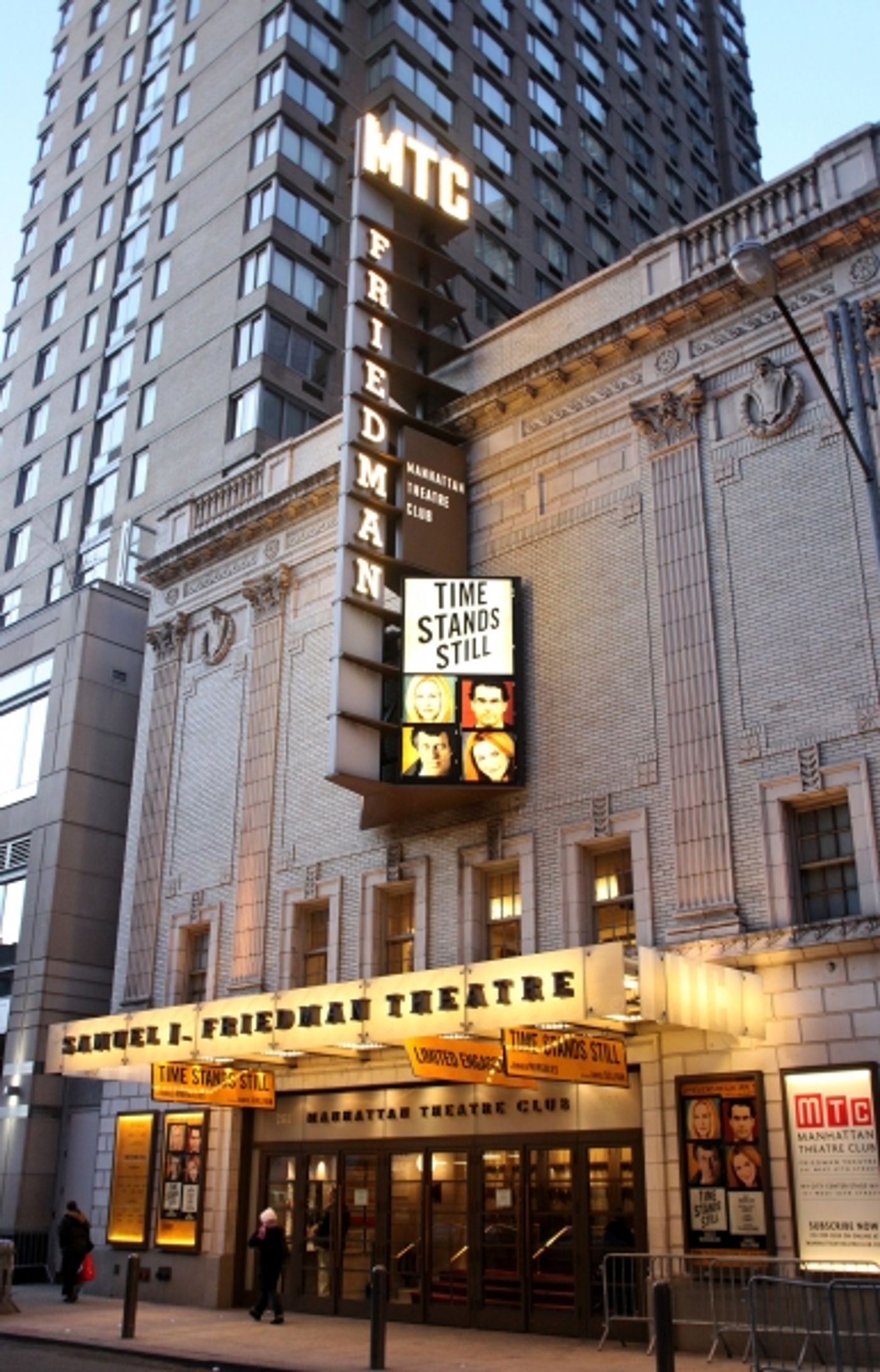 Photo Coverage: TIME STANDS STILL Opening Night Curtain Call  Image