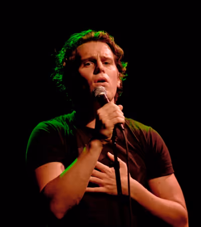 Jonathan Groff Photo