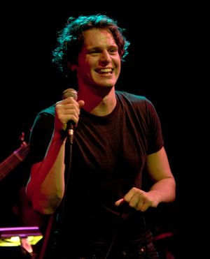 Jonathan Groff Photo